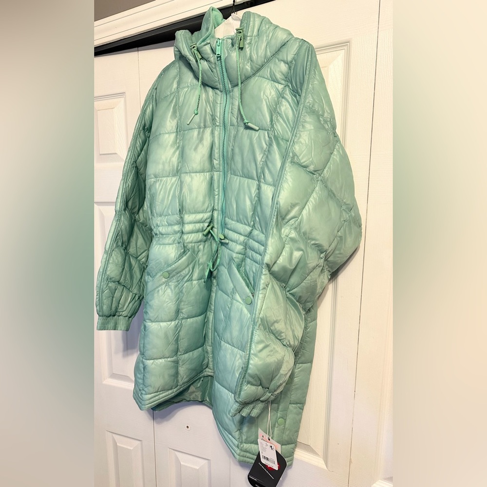 NWT Free People Movement Patricia Packable Poncho Puffer Light Green Small Med - Picture 10 of 15